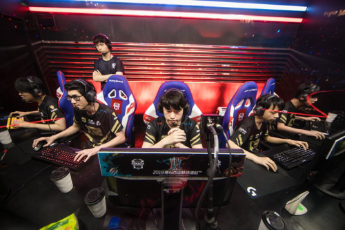 在最近的国 在最近的国