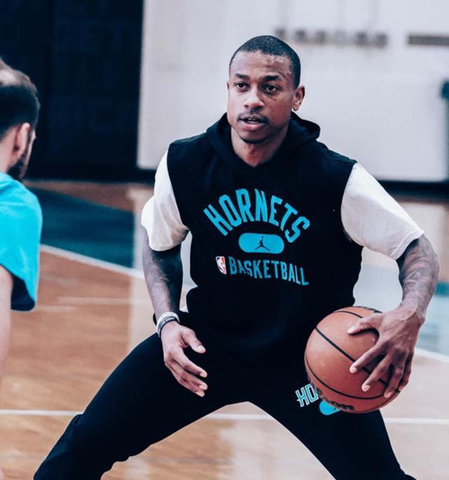 分广厦球迷 分广厦球迷