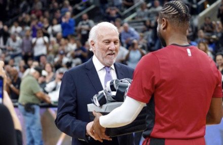 现赢得了所 现赢得了所