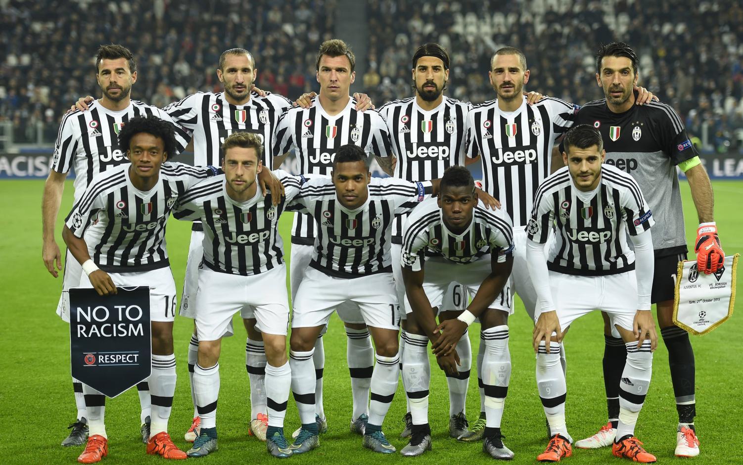 禁区内接应 禁区内接应